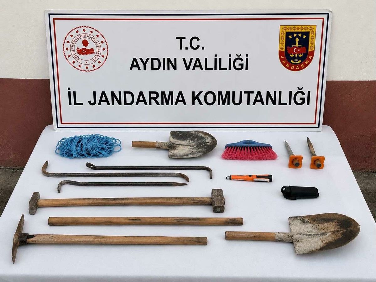 Germencik'teki Magnesia Antik Kenti'nde kaçak kazı yapan 3 kişi suçüstü yakalandı