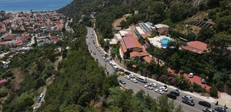 Ölüdeniz'de bayram yoğunluğu: 5 km trafik
