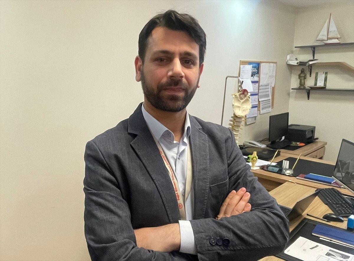 Bel fıtığı nedeniyle yürüyemeyen hasta, kapalı fıtık ameliyatıyla sağlığına kavuştu