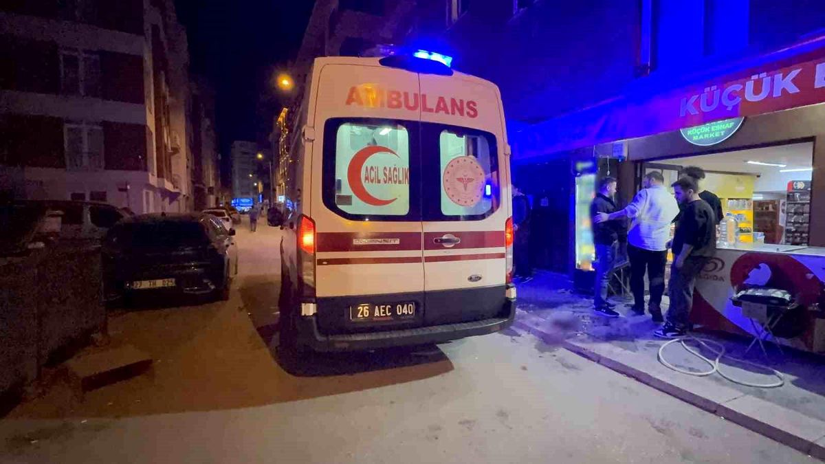 Bıçaklı kavgada 16 yaşındaki çocuk yaralandı