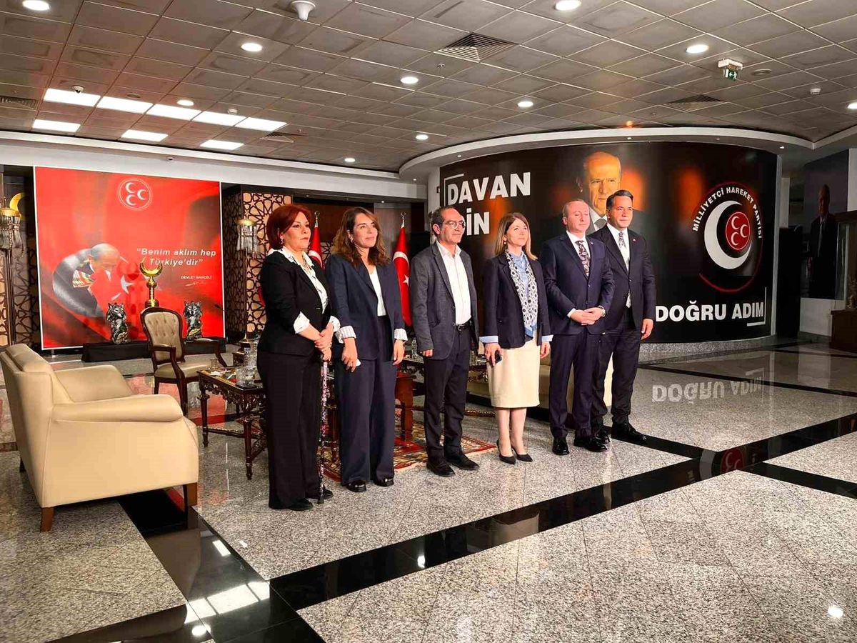 DEM Parti, MHP'ye bayram ziyaretinde bulundu