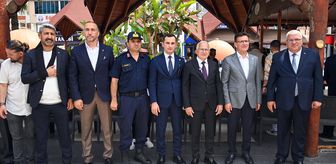 Kumluca'da protokol ve vatandaşlar bayramlaşma töreninde bir araya geldi