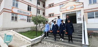 Muş'ta meslek lisesi öğrencileri, cami, okul ve ihtiyaç sahiplerinin evini onarıyor