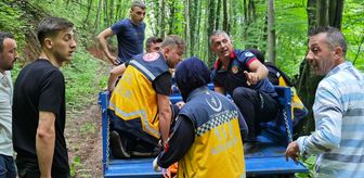 Sakarya'da ormanlık alanda kayaların üzerine düşen motosiklet sürücüsü yaralandı