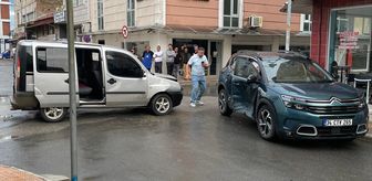Samsun'da otomobille hafif ticari aracın çarpıştığı kazada 7 kişi yaralandı