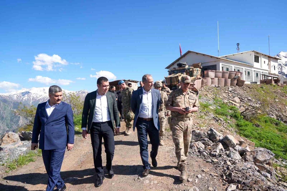 Vali Taşyapan, güvenlik güçleriyle bir araya geldi