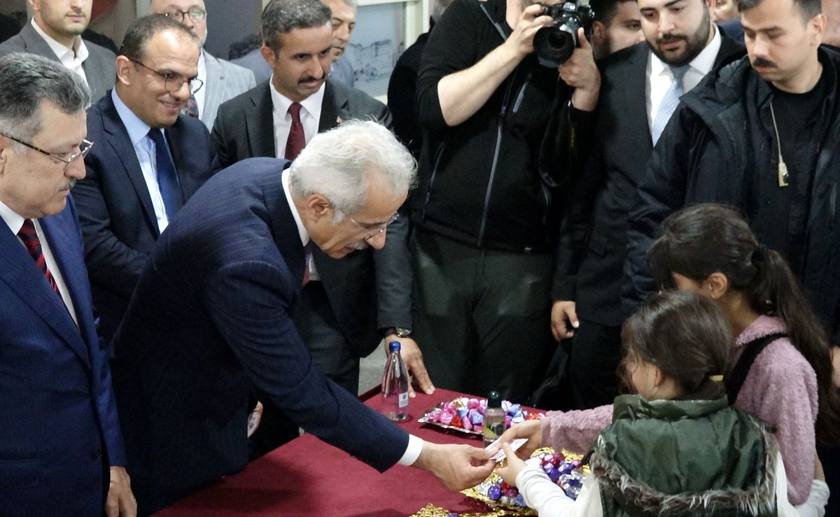 Bakan Uraloğlu: Bayramlar, birlik, beraberlik ve kardeşliği pekiştirir
