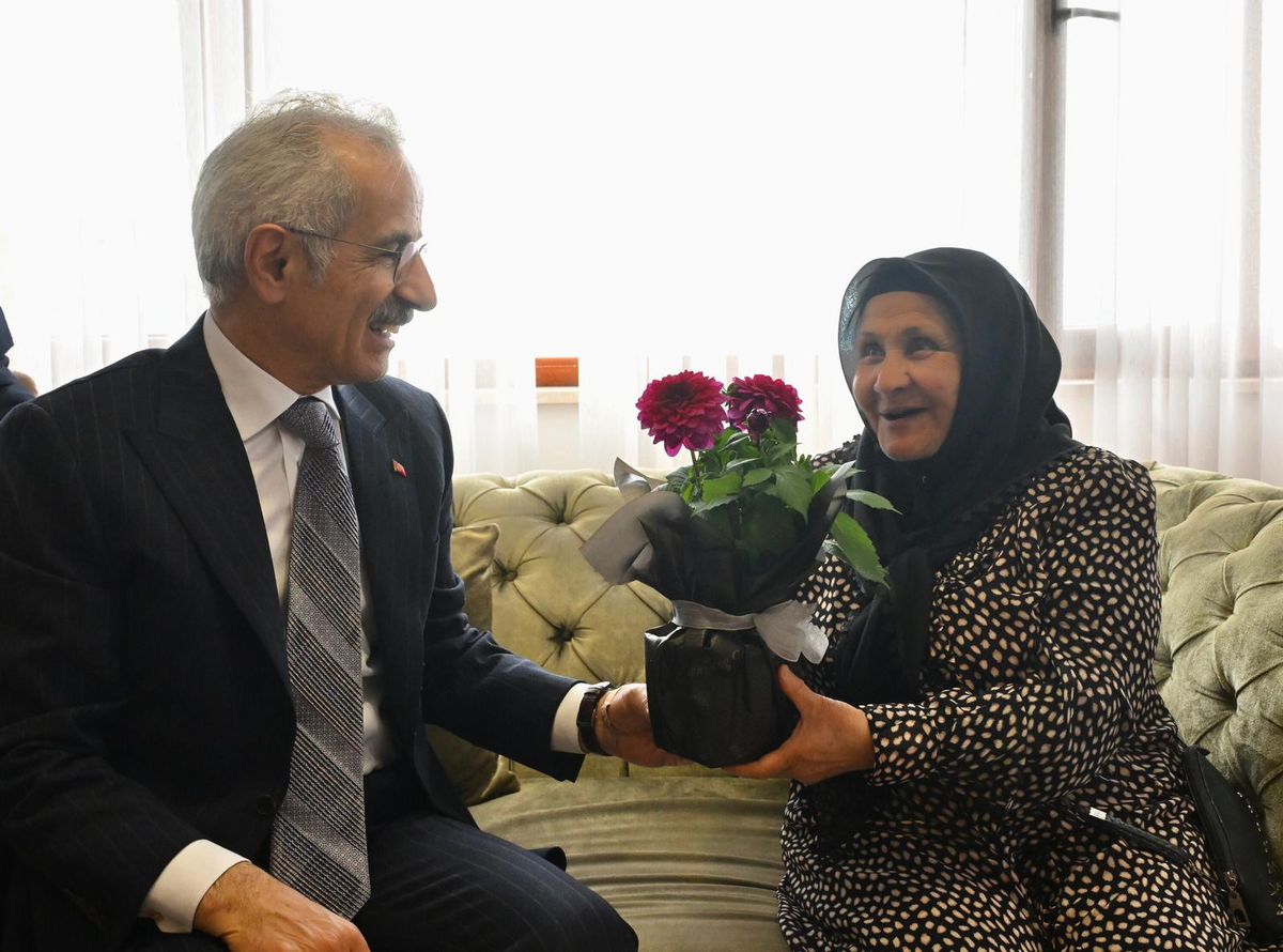 Bakan Uraloğlu: Bayramlar, birlik, beraberlik ve kardeşliği pekiştirir
