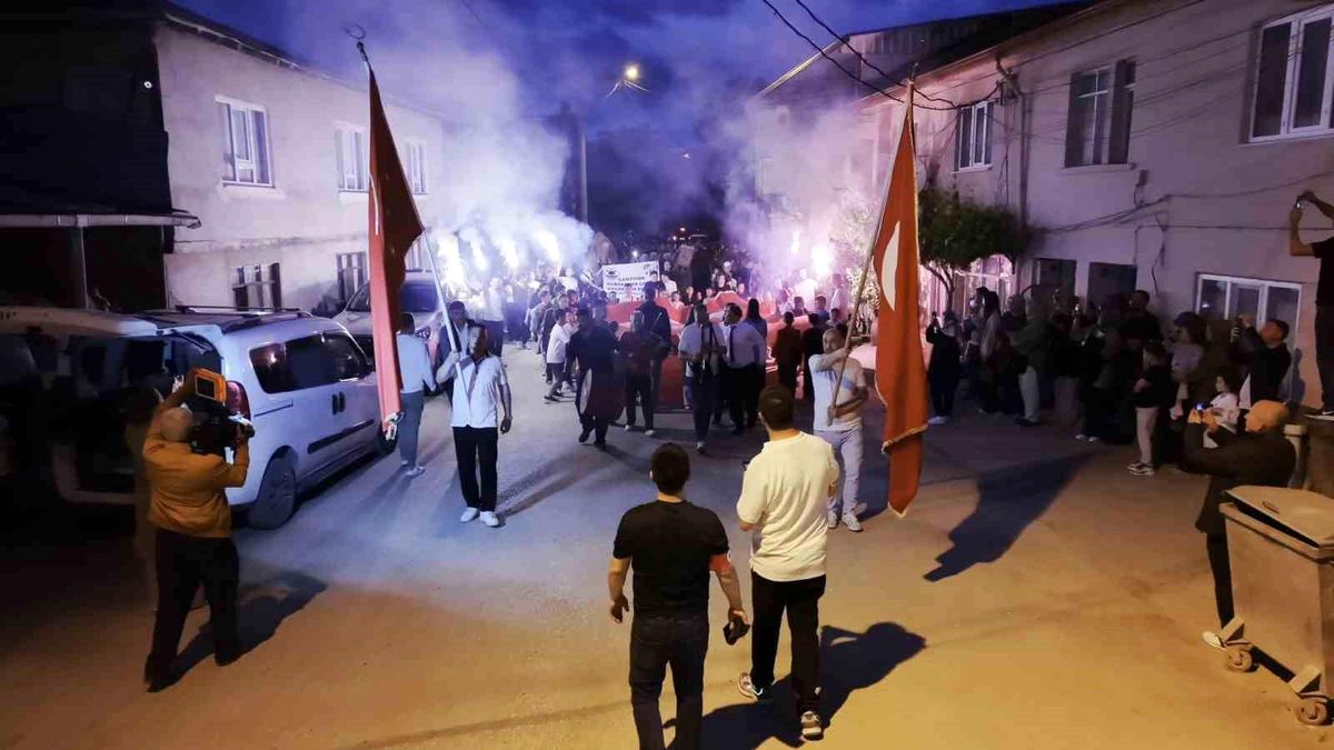 Bursa'da 157 yıllık 'deve eğlencesi' geleneği yaşatılıyor
