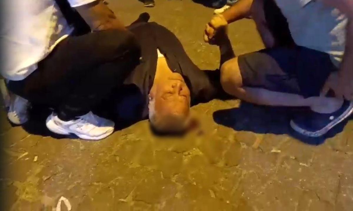 Çıkan kavgada başından yaralandı, kanlar içinde yerde kaldı