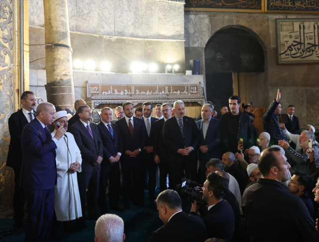 cumhurbaskani erdogan ayasofya 42617659 6528 1 m