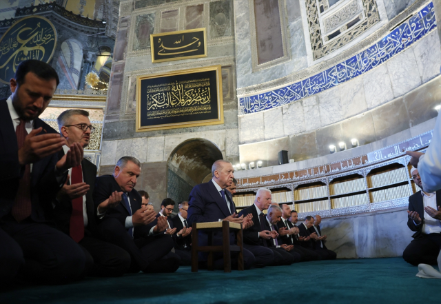 cumhurbaskani erdogan ayasofya 55833822 7262 1 m