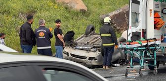 Elazığ'da devrilen otomobildeki 1 kişi öldü, 3 kişi yaralandı