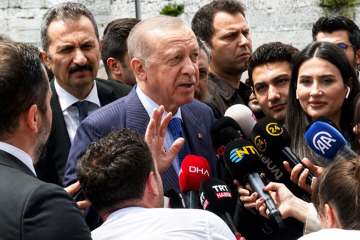 Erdoğan'a lokum ikram edildi, verdiği yanıt dikkat çekti