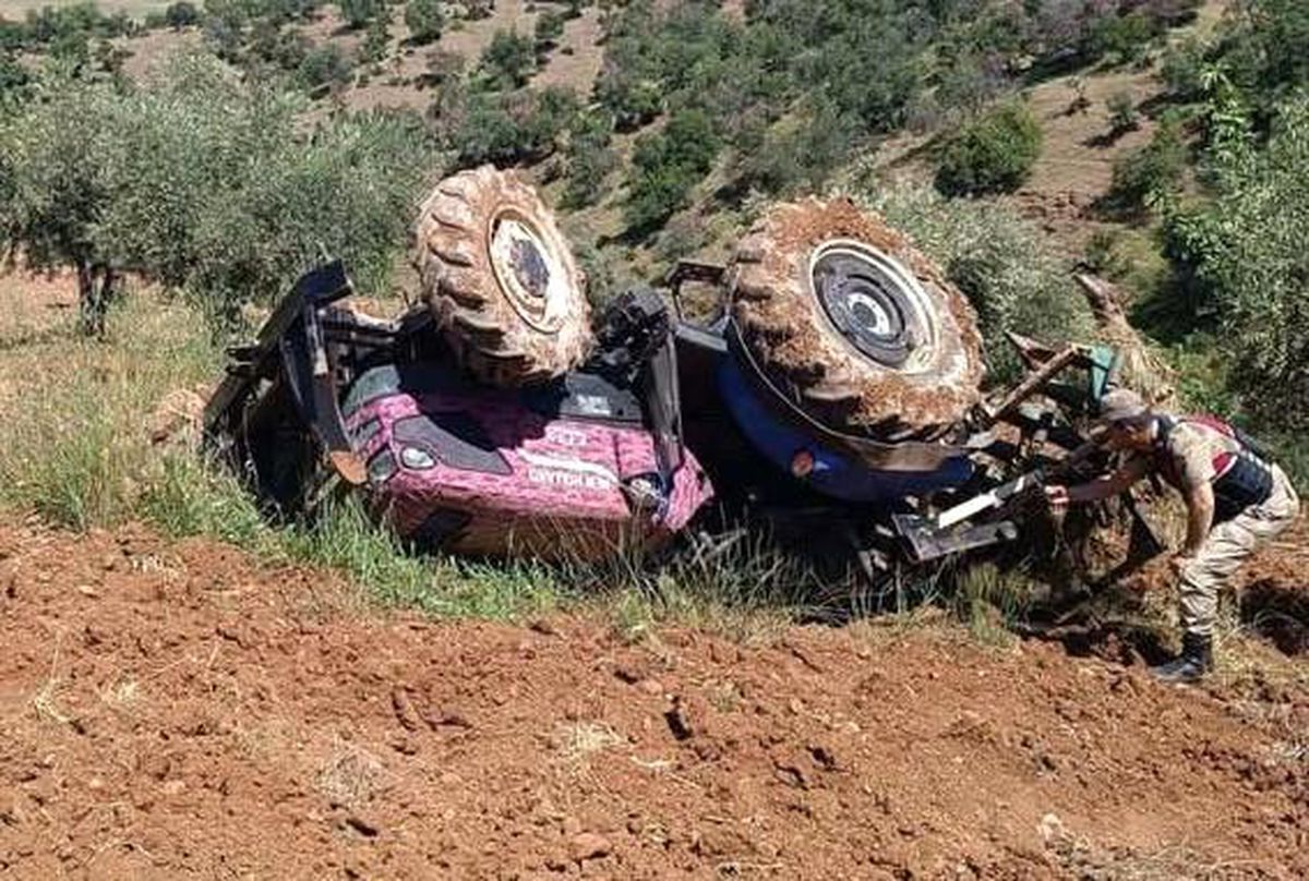 Gaziantep'te devrilen traktörün sürücüsü hayatını kaybetti