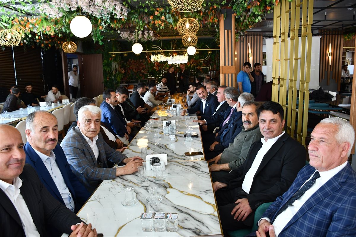 Hakkari'de AK Parti'den bayramlaşma programı