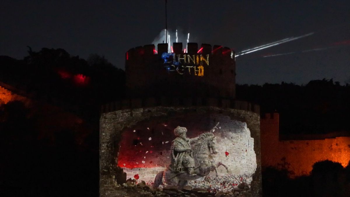 İstanbul'un Fethi 573. Yıl Dönümünde 'Zihnin Fethi' Temalı Gösteri