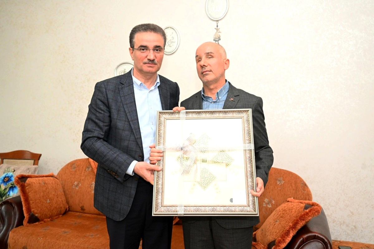 Vali Baruş, Kurban Bayramı’nda Gazileri Evlerinde Ziyaret Etti