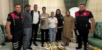 Şehit oğluna doğum günü sürprizi