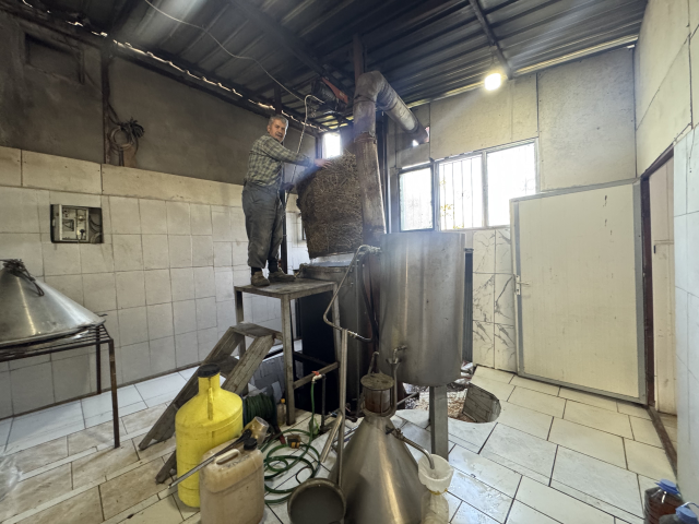 Abdullah Güven working in his facility