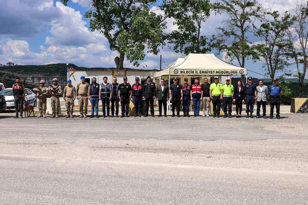 Vali Sözer bayramda denetim noktasında