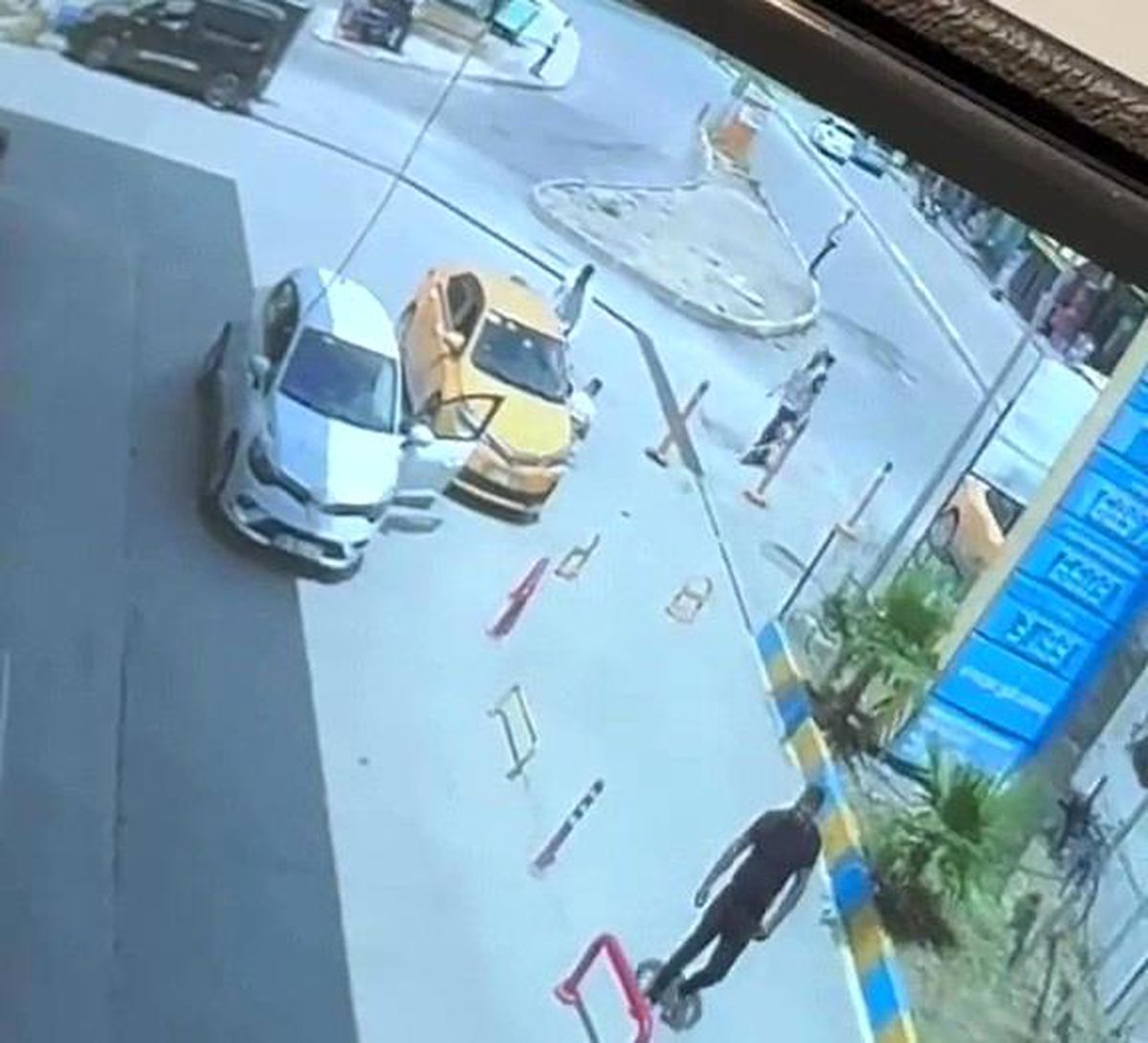 Yol verme yüzünden tartıştığı taksiciyi takip edip bıçakladı: O anlar kamerada