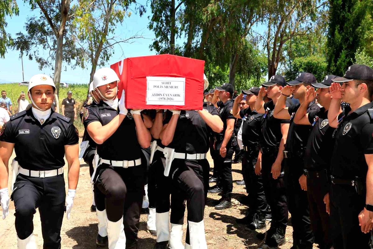 Şehit Polis Memuru Aydın Üyenarık Son Yolculuğuna Uğurlandı