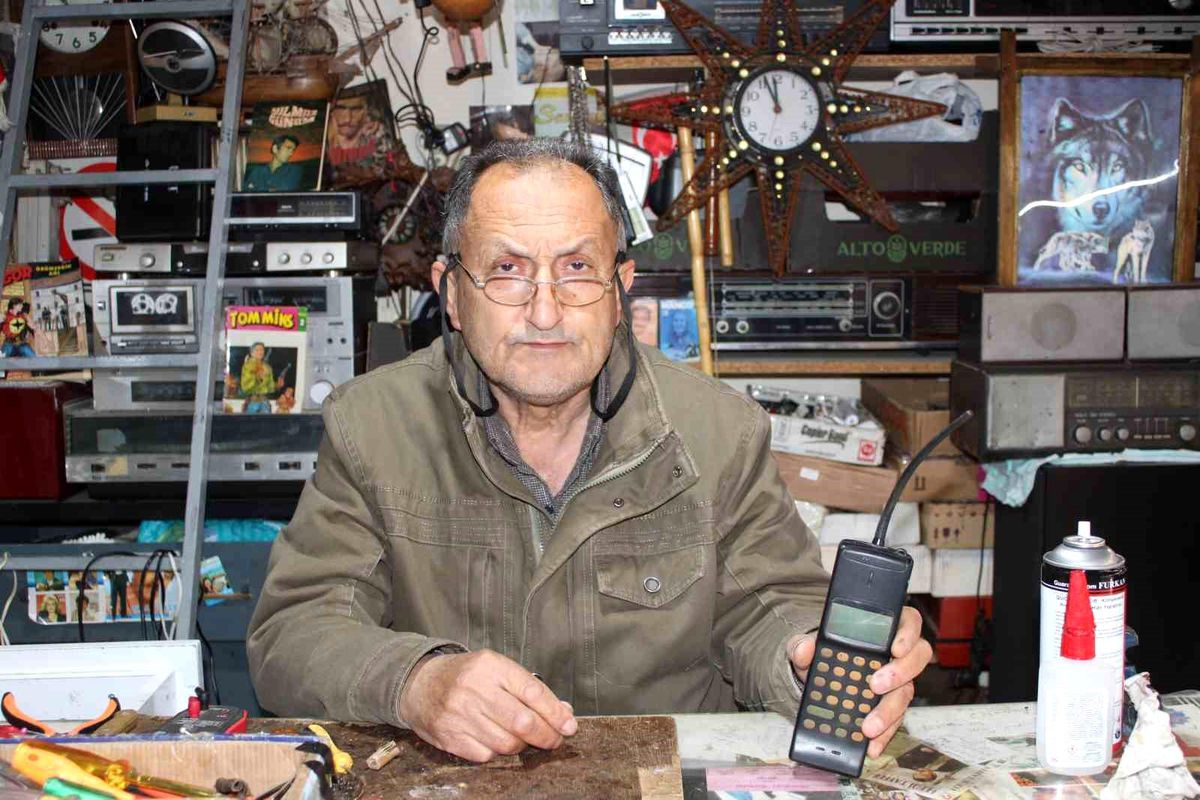 Ajan filmlerinin uydu telefonu Aydın'da yeniden çalıştı