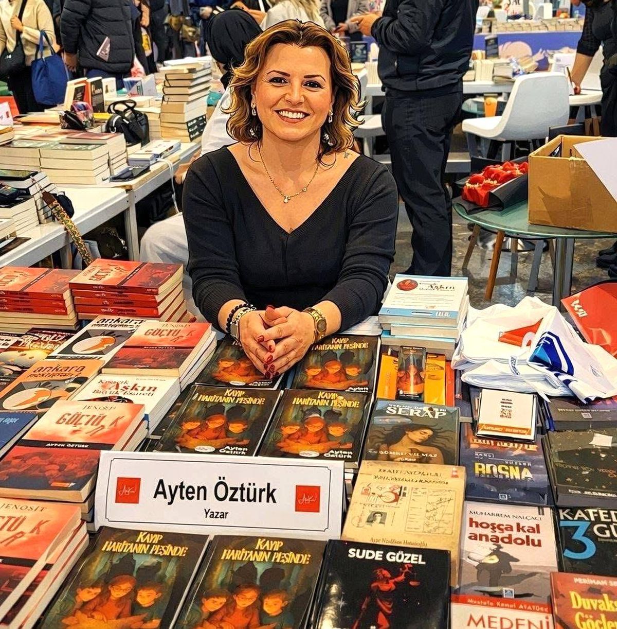 Bayram ziyaretine giden Yazar Ayten Öztürk bıçaklanarak öldürüldü