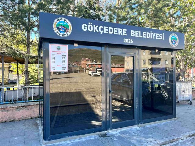 Gökçedere'ye modern minibüs durağı yapıldı