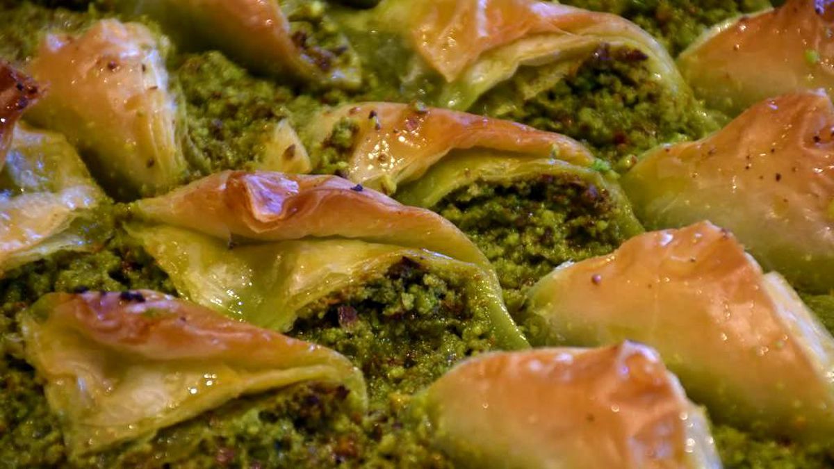 Baklavanın Küresel Krizi: Hürmüz Boğazı'ndaki Gerilim Tatlı Fiyatlarını Tehdit Ediyor