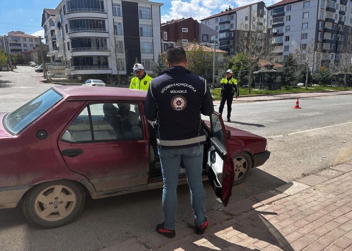 Kırşehir'de 30 düzensiz göçmen yakalandı