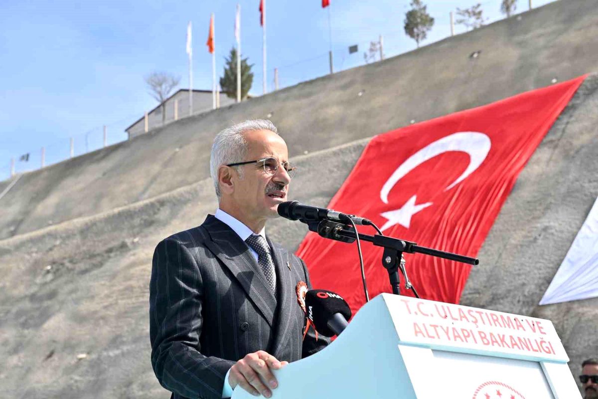 Mersin-Adana-Osmaniye-Gaziantep Hızlı Tren Hattı'nda çalışmalar devam ediyor