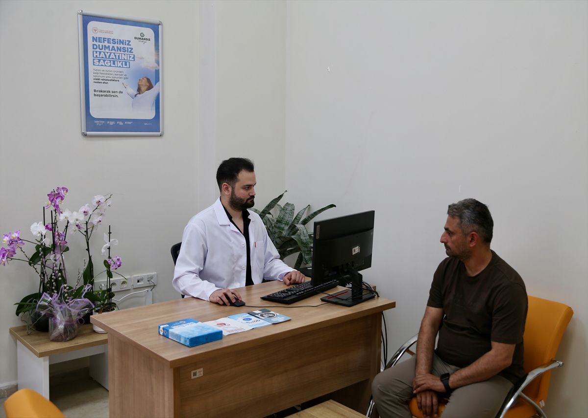 Poliklinik hizmetiyle 30 yıllık sigara bağımlılığından kurtulup 'dumansız' hayata kavuştu