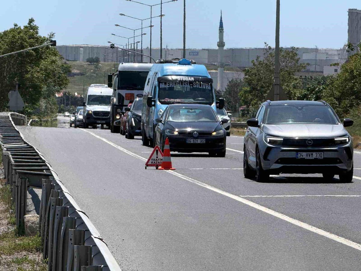 Tekirdağ'da bayram dönüşü trafiği yoğunluğu: Tekirdağ İstanbul karayolunda ağır vasıtalara kısıtlama