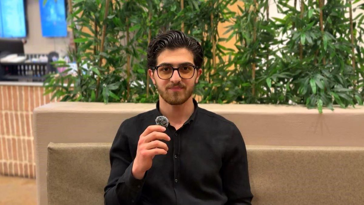 Yavru tilki yılan avladı, yediği anlar cep telefonu kamerasına yansıdı