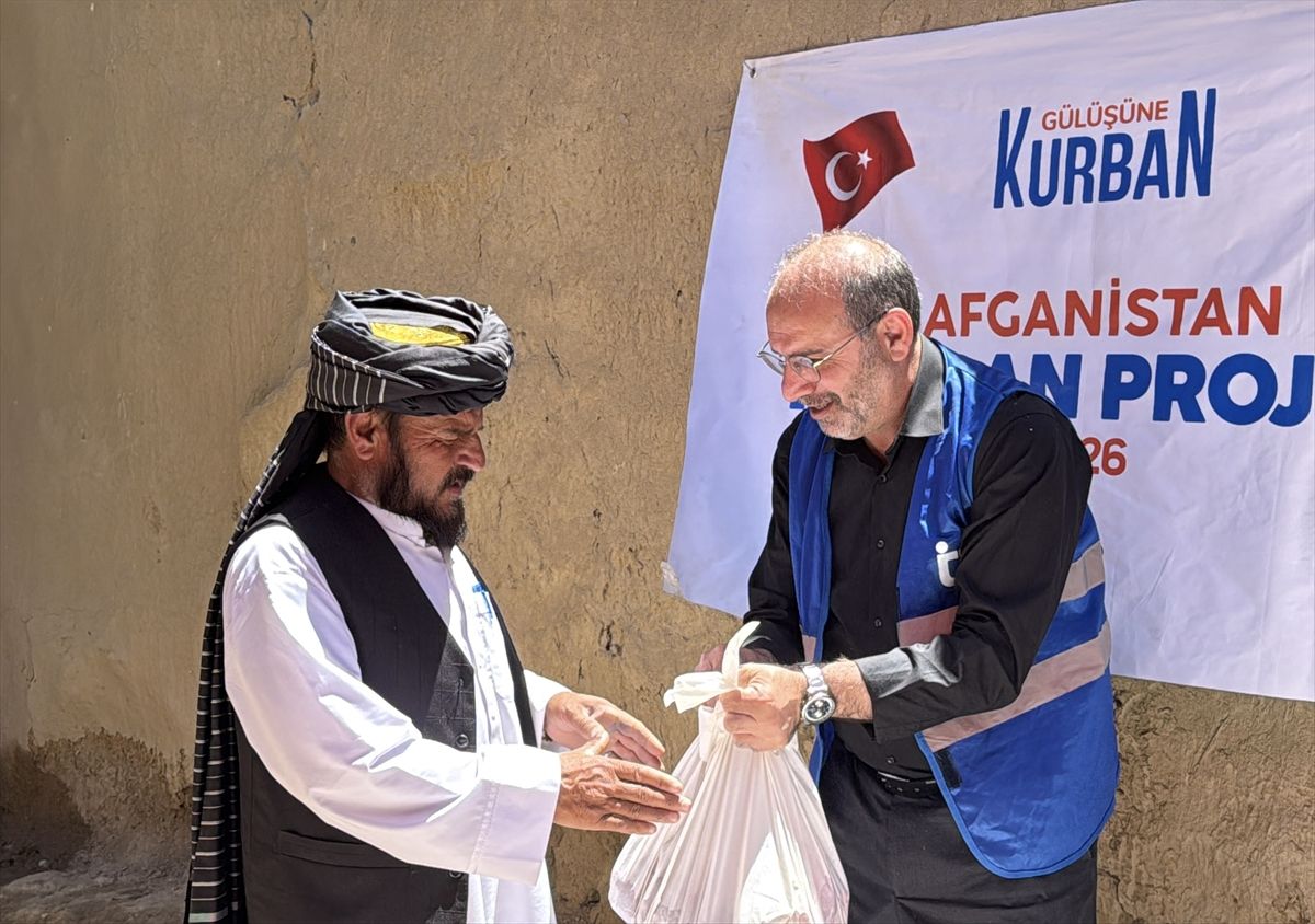 Yetim Vakfı Afganistan'da yaklaşık 10 bin kişiye kurban eti dağıttı