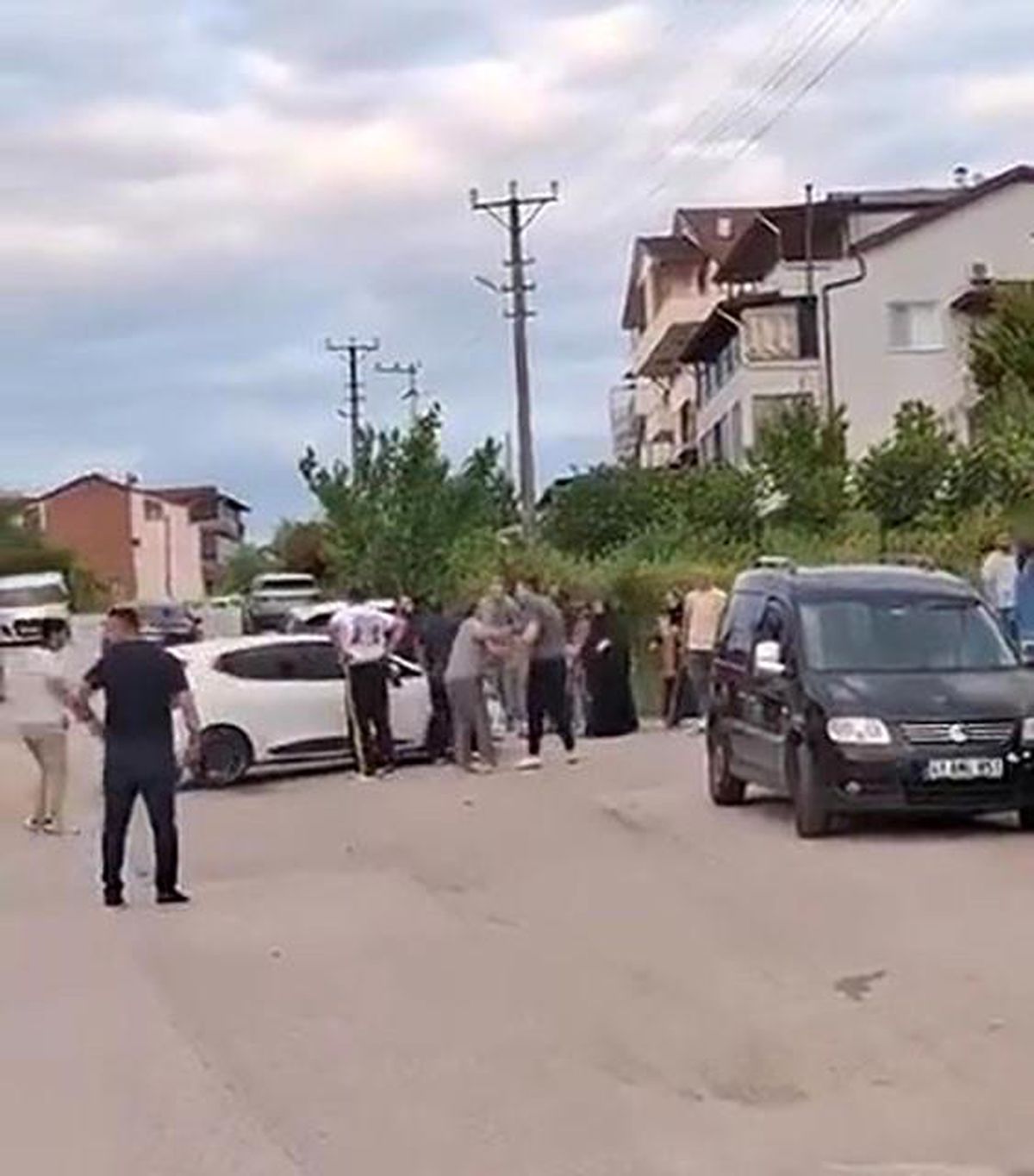 Aileler arasında silahlı sopalı kavga: 5 yaralı