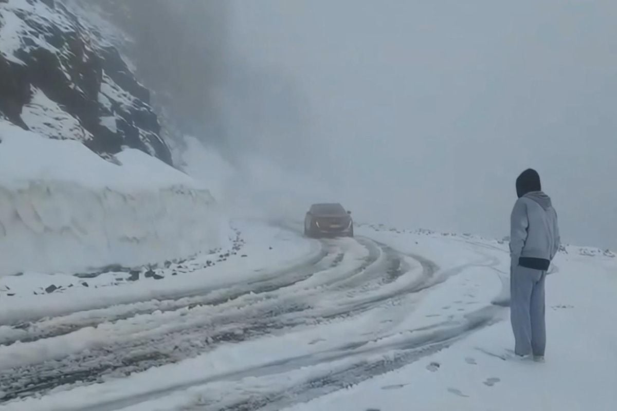 Mayısın son gününde kar sürprizi! Mahsur kalan vatandaşlar var