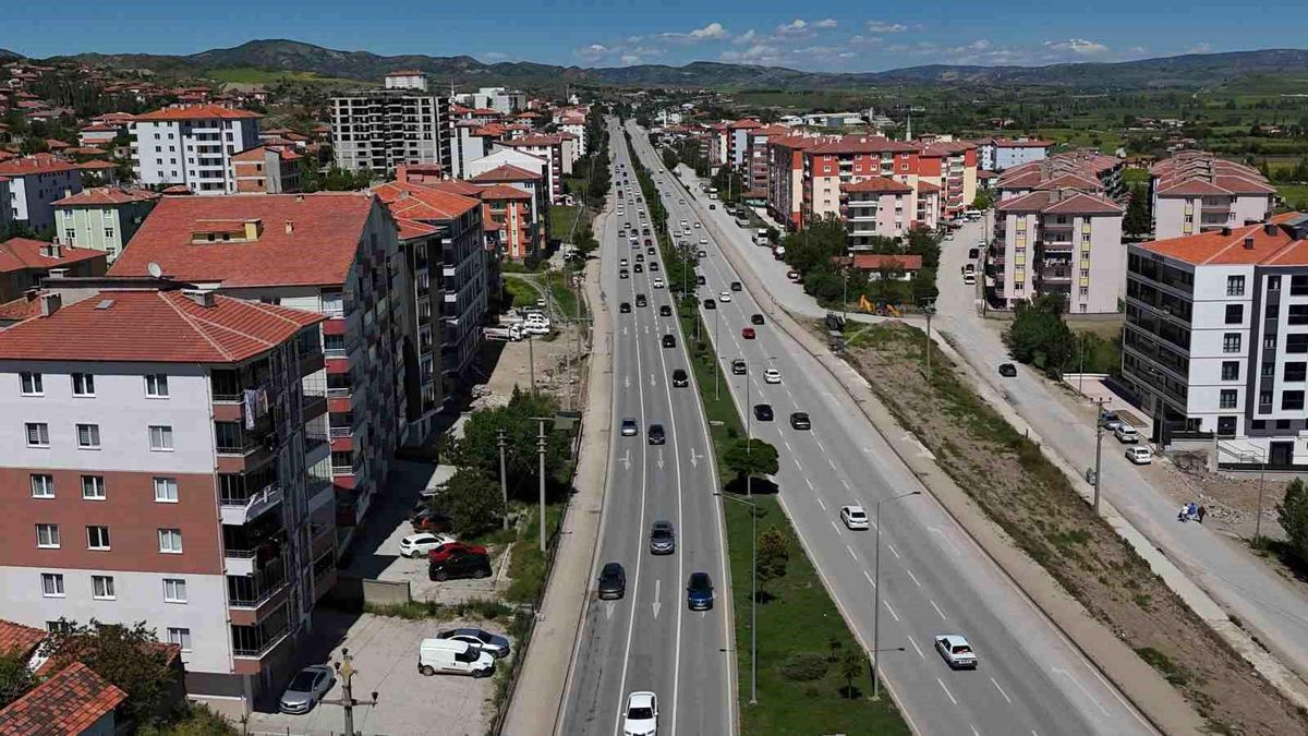 Çorum'da trafik tedbirleri araç yoğunluğunu azalttı