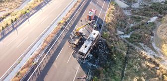 Denizli'de bariyerlere çarparak yanan yolcu otobüsündeki 8 kişi öldü, 33 kişi yaralandı