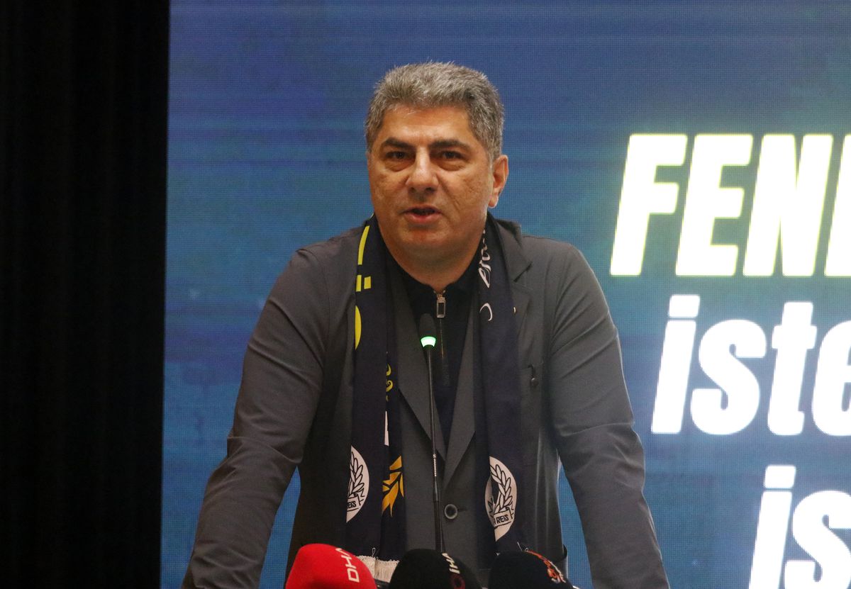 Hakan Safi'den transfer müjdesi: 2 yerli, 2-3 dünya yıldızı