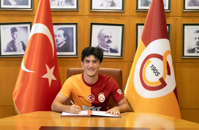 galatasarayda bir ayrilik daha e02a13f41a 5698 1 m