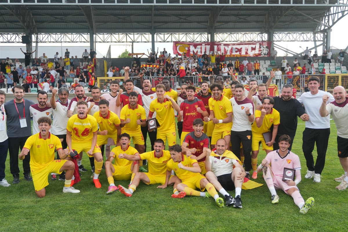 Göztepe U19 Takımı, UEFA Gençlik Ligi'nde Türkiye Şampiyonu oldu