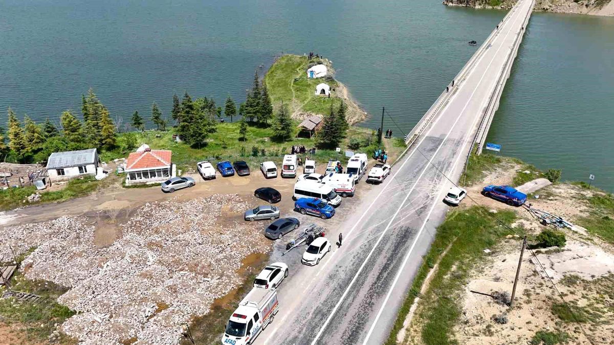 Kızılırmak'a düşen gençten acı haber