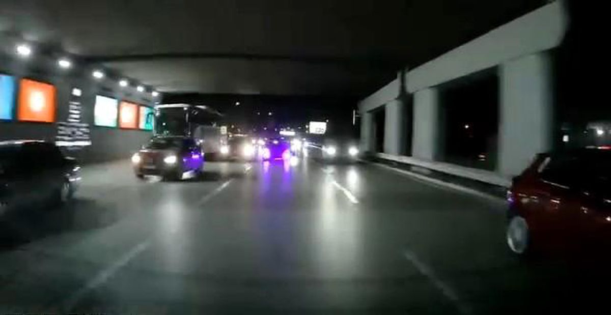 Makas atarak trafiği tehlikeye düşüren araç kamerada