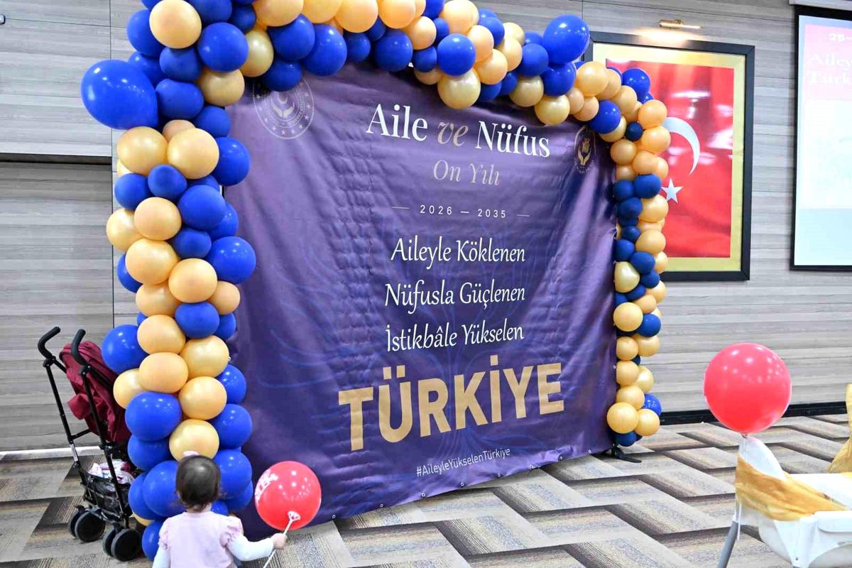 Manisa'da '3 Kuşak Bir Sofrada' Etkinliği: Aile Bağları Güçleniyor