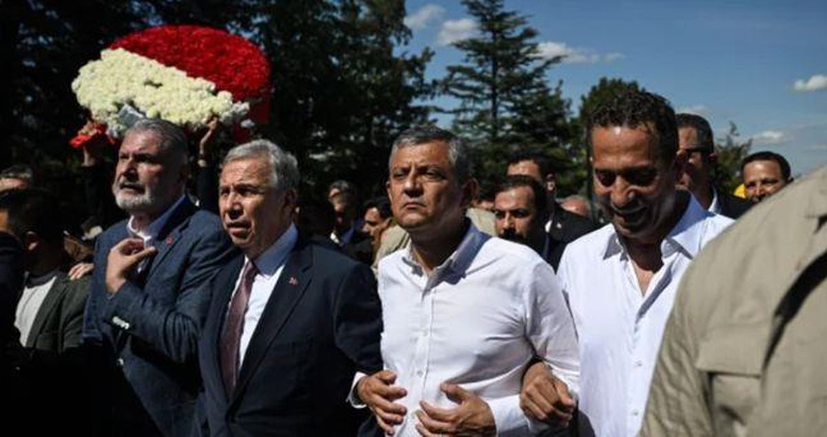 Özgür Özel İYİ Parti’ye mi geçiyor? SON DAKİKA! Özgür Özel hangi partiye geçecek, ne açıklama yaptı?