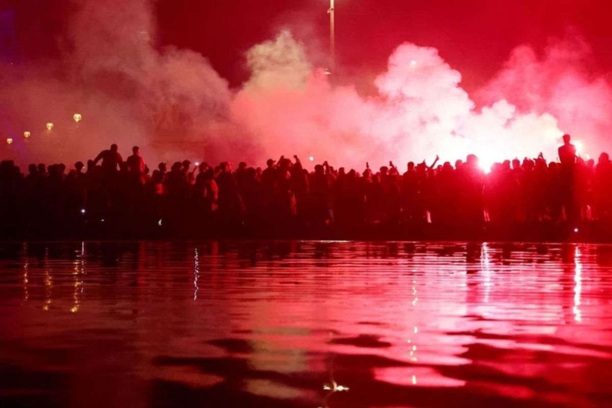 https://foto.haberler.com/haber/2026/05/31/psg-taraftarlari-ulkeyi-atese-yakti-karakol-bile-19895705_9359_amp.jpg