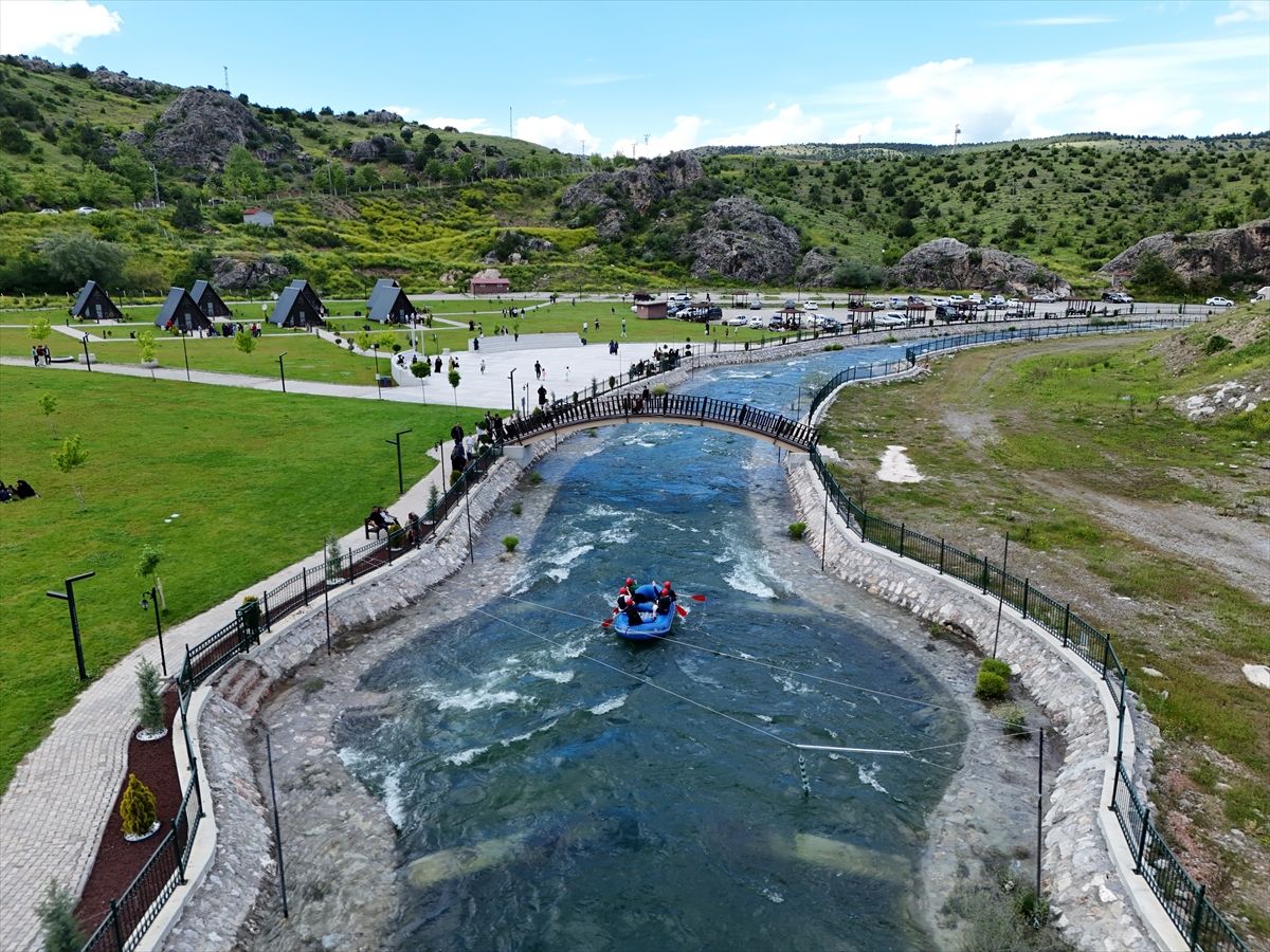 Yozgat'ta mesire alanları bayram tatilinde ziyaretçilerin uğrak noktası oldu